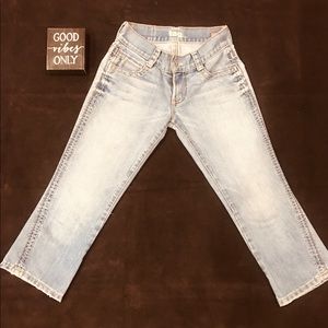 Tag Distressed crop Jean